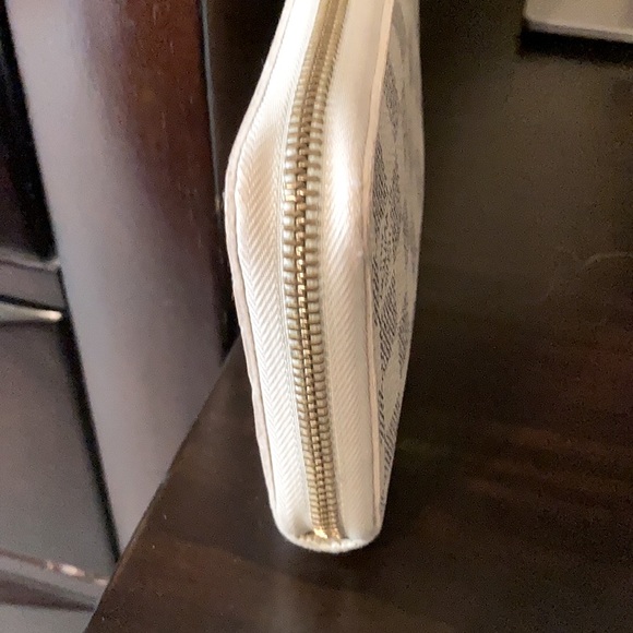 100% Authentic Louis Vuitton Damier Azur Wallet - Picture 7 of 9